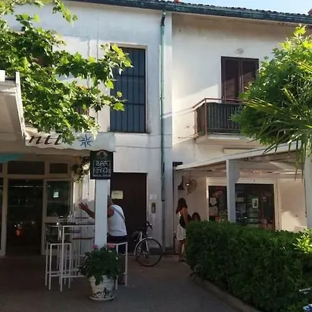 Appartamento Lido Di Dante アパート リド・ディ・ダンテ
